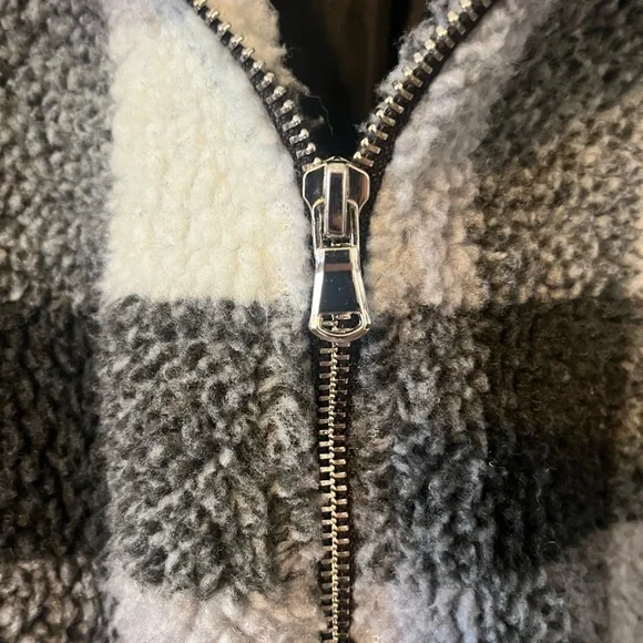 Tiger Mist Gray Sherpa Jacket - Picture 3 of 5
